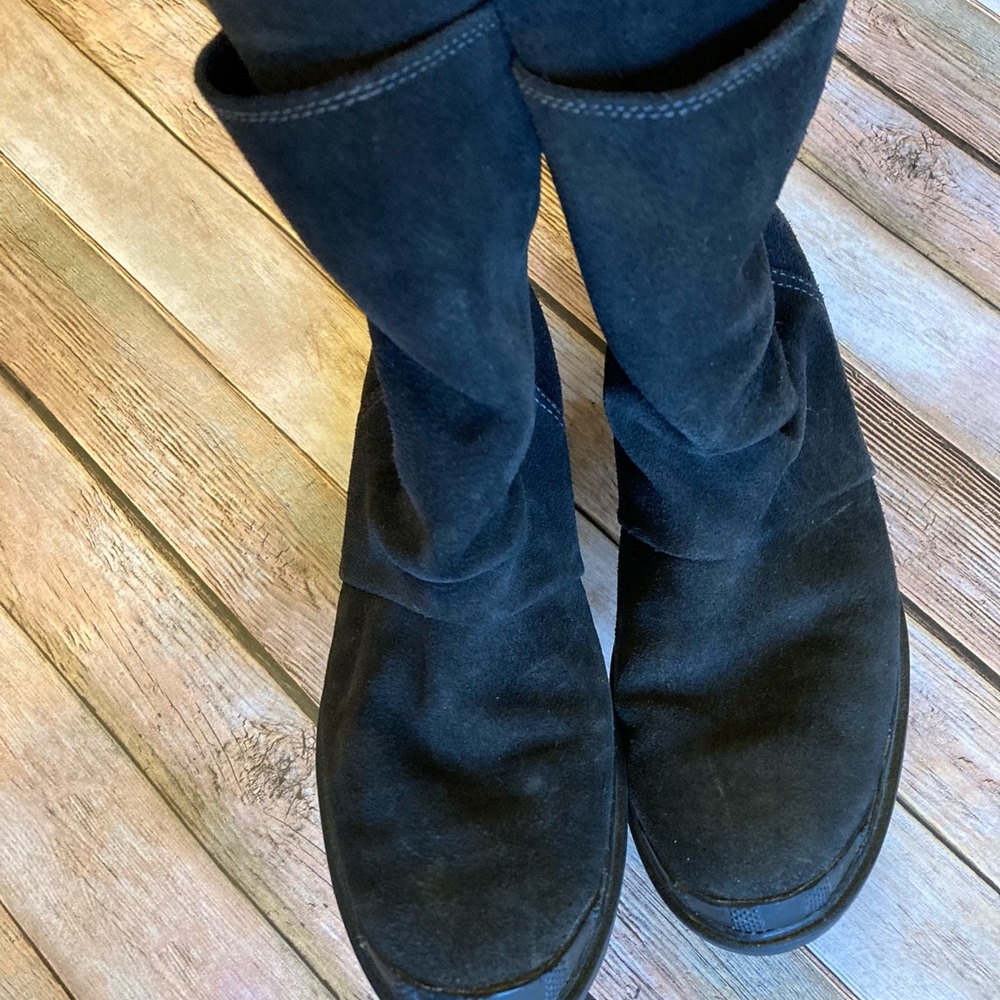 Sorel 7.5 Toronto Mid Black Suede Leather Pull on Boots in Preowned condition